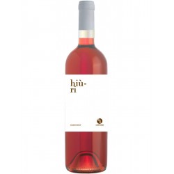 Hiuri rosé wine from Aglianico IGP Calabria grapes